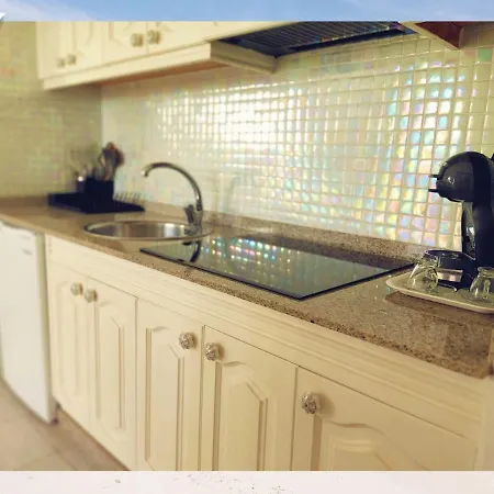 -'ღ'- Couples' Paradise. Insta-worthy Ocean Views.